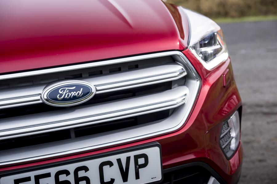 Детали экстерьера Ford Kuga 2017 года  (UK) (фото 40 из 60)